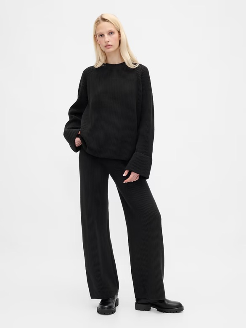 Gap CashSoft Shaker-Stitch Sweater Pants in Black